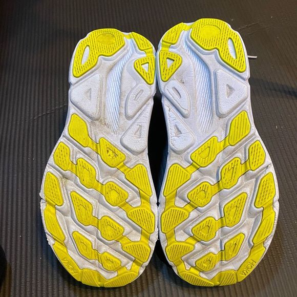 HOKA ONE ONE CLIFTON 9 - Women’s Running Shoes - SIZE 8.5B - Picture 10 of 11